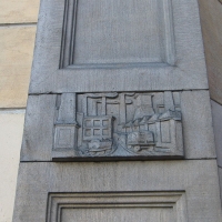 leszno-ul-skarbowa-budynek-emblemat-2.jpg