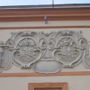 proszkow-zamek-portal-herby